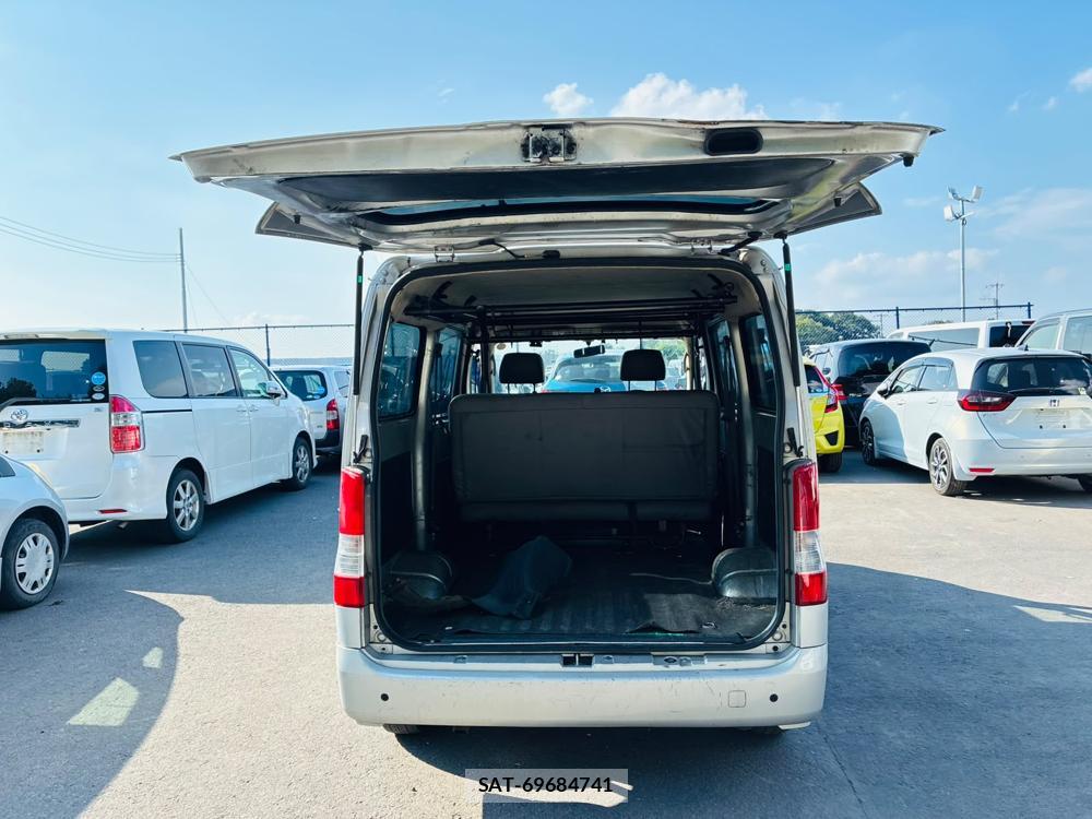 Toyota TOWNACE VAN 2012-06 8068534-26