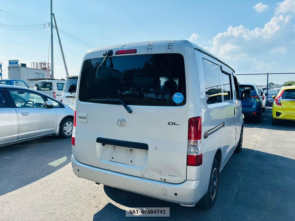 Toyota TOWNACE VAN 2012-06 8068534-4