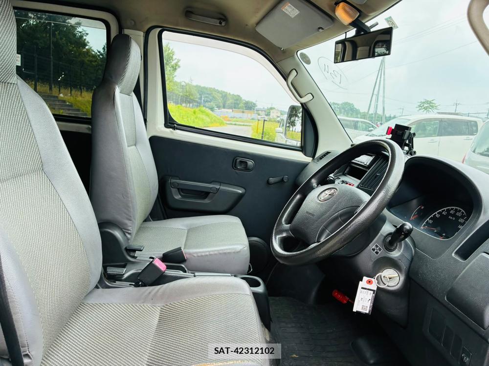 Toyota TOWNACE VAN 2012-09 8068531-11