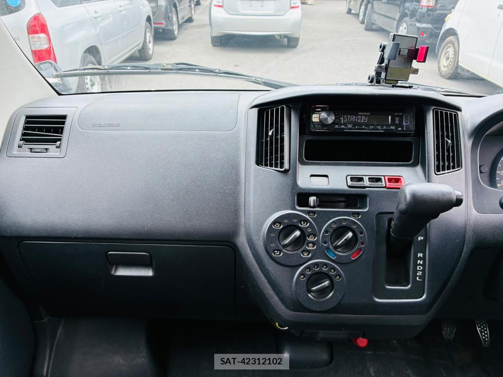 Toyota TOWNACE VAN 2012-09 8068531-17