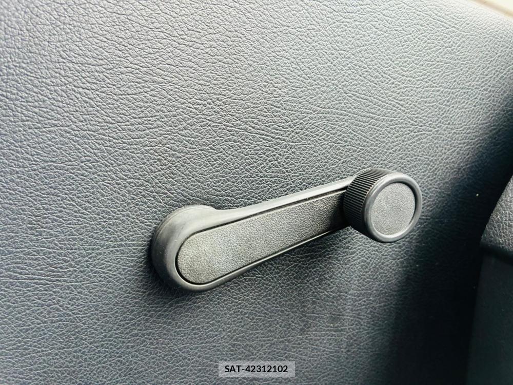 Toyota TOWNACE VAN 2012-09 8068531-23
