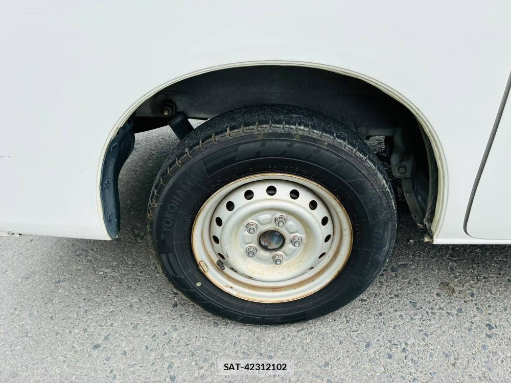 Toyota TOWNACE VAN 2012-09 8068531-27