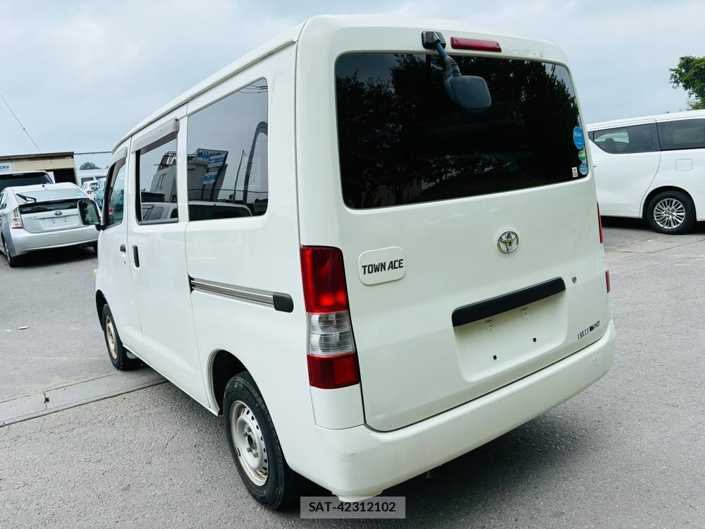 Toyota TOWNACE VAN 2012-09 8068531-2