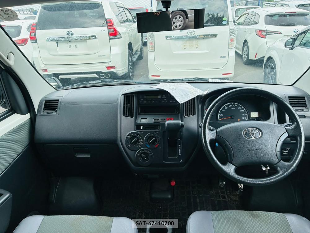 Toyota TOWNACE VAN 2020-04 8252225-12