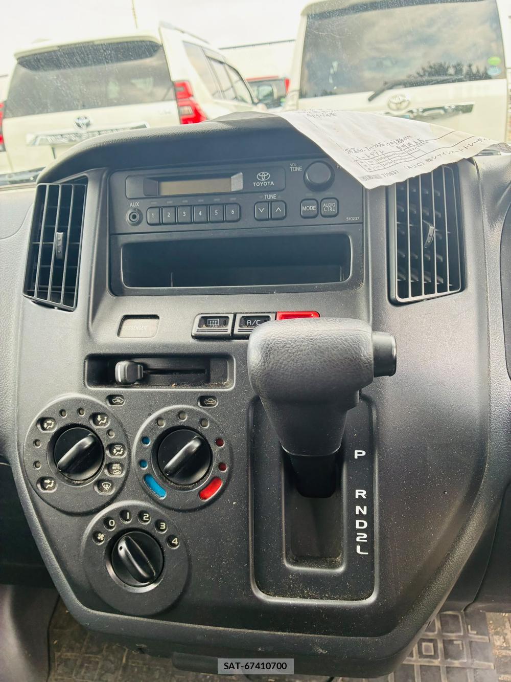 Toyota TOWNACE VAN 2020-04 8252225-18
