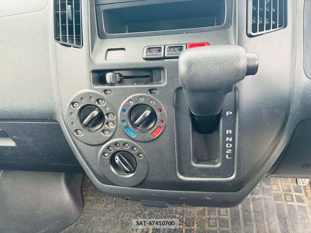 Toyota TOWNACE VAN 2020-04 8252225-19