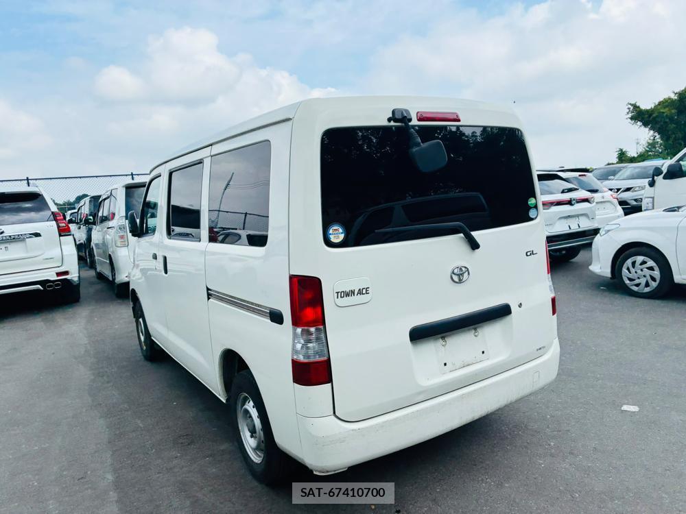 Toyota TOWNACE VAN 2020-04 8252225-2