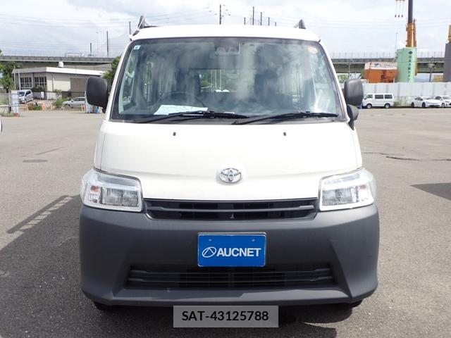 Toyota TOWNACE VAN 2021-08 8608040-4