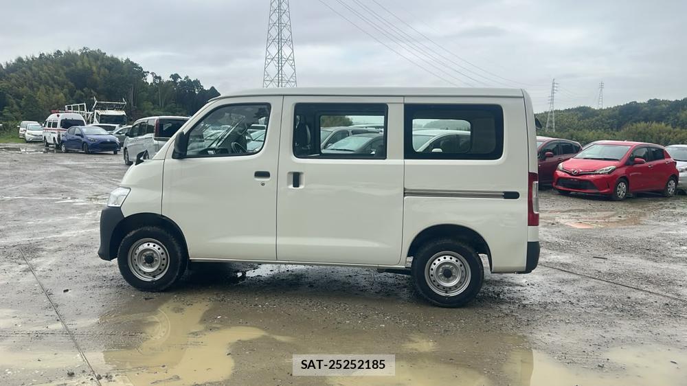Toyota TOWNACE VAN 2021-08 8782923-1