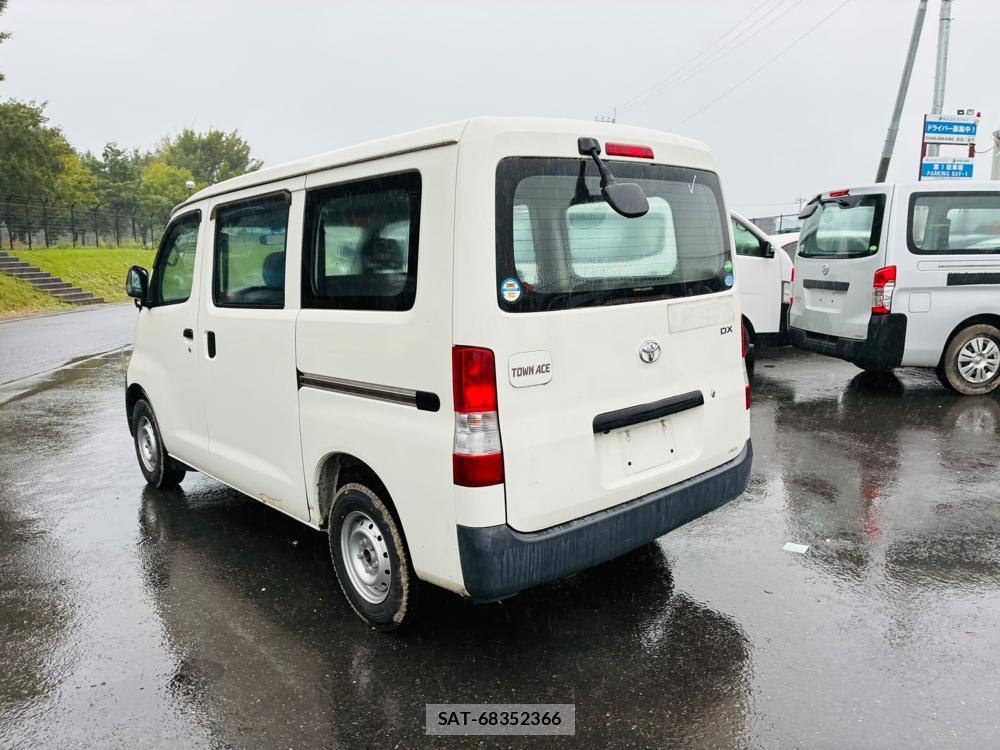 Toyota TOWNACE VAN 2020 6951036-2