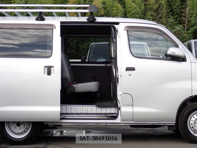 Toyota TOWNACE VAN 2021-12 1311262-5