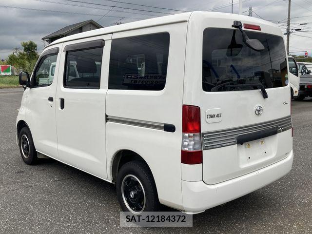 Toyota TOWNACE VAN 2019-07 1333694-2