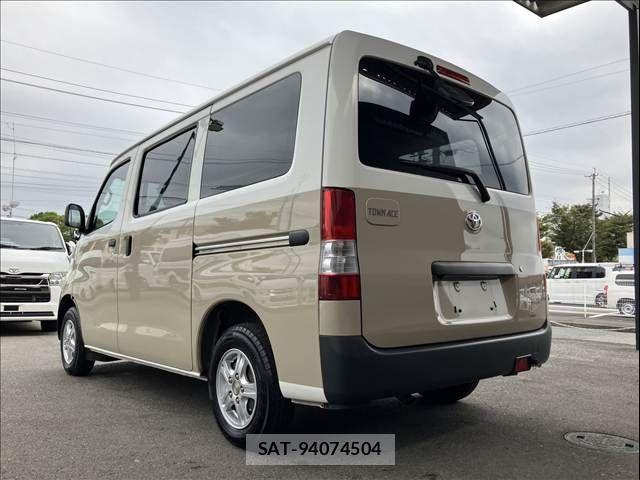 Toyota TOWNACE VAN 2017-12 1356001-15