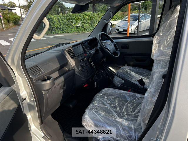 Toyota TOWNACE VAN 2025-08 1417499-17