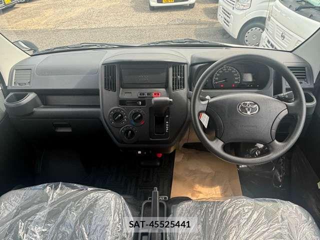 Toyota TOWNACE VAN 2025-10 1496497-12