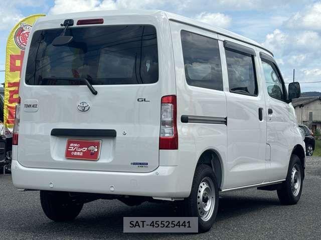 Toyota TOWNACE VAN 2025-10 1496497-5