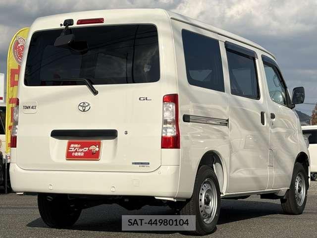 Toyota TOWNACE VAN 2025-11 2355119-5