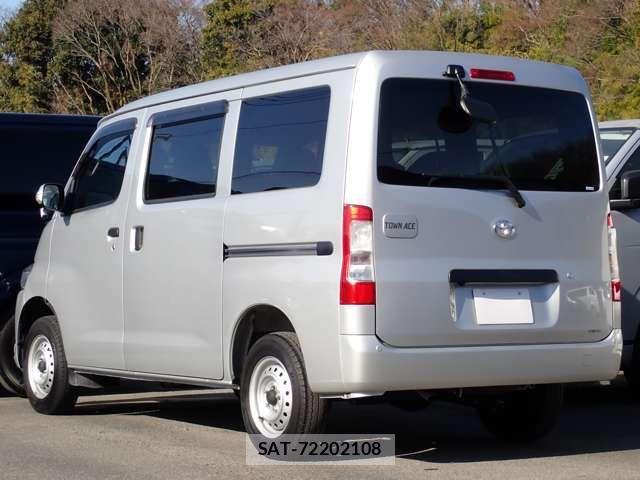 Toyota TOWNACE VAN 2022-07 3068748-3