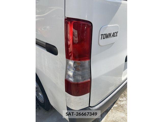 Toyota TOWNACE VAN 2015-04 7226189-18
