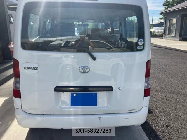 Toyota TOWNACE VAN 2012-10 7729904-4
