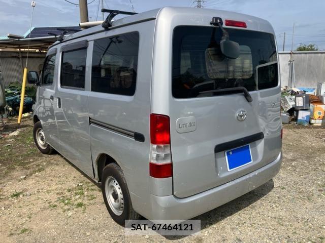 Toyota TOWNACE VAN 2012-06 7729902-1