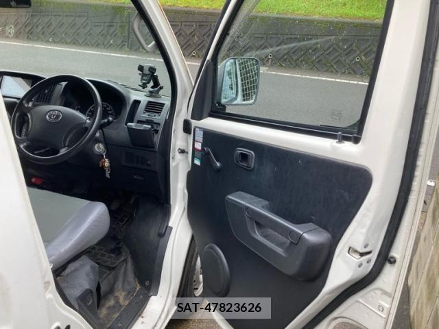 Toyota TOWNACE VAN 2015-02 7903527-10