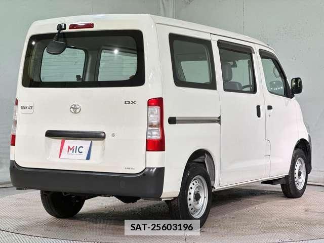 Toyota TOWNACE VAN 2021-05 7981354-4