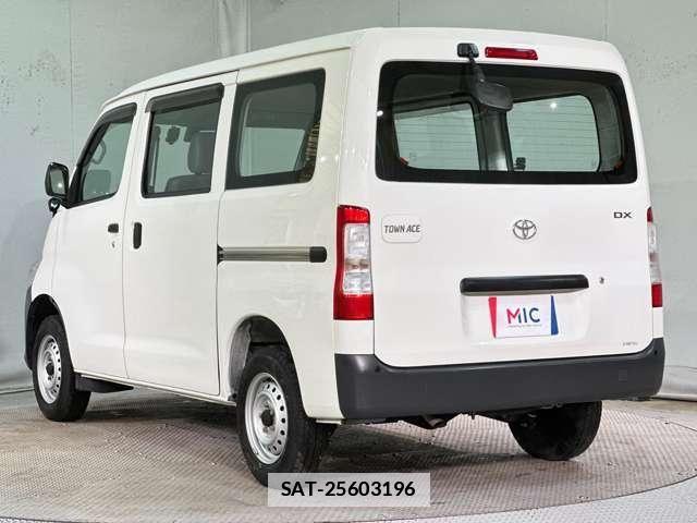 Toyota TOWNACE VAN 2021-05 7981354-6
