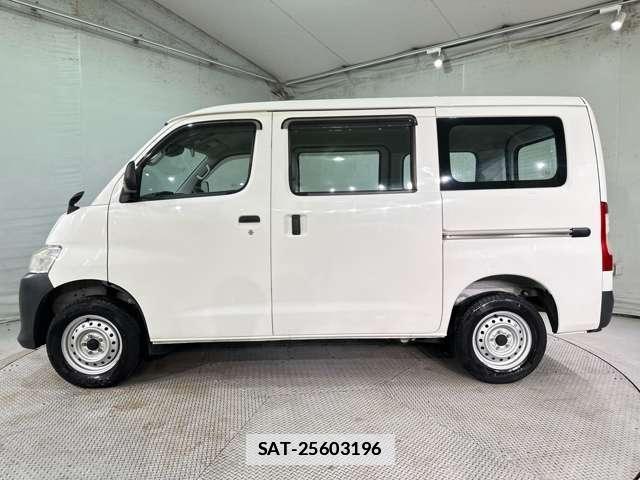 Toyota TOWNACE VAN 2021-05 7981354-7