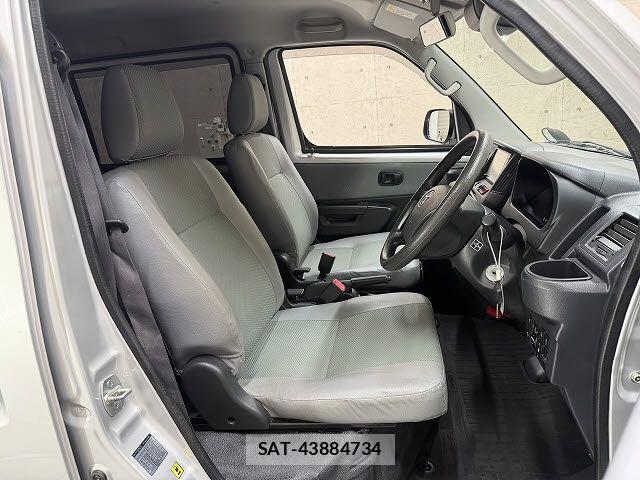 Toyota TOWNACE VAN 2022-06 8038783-7