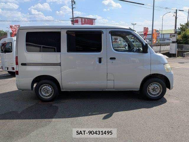 Toyota TOWNACE VAN 2015-11 8132703-13