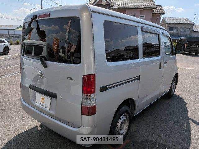 Toyota TOWNACE VAN 2015-11 8132703-14