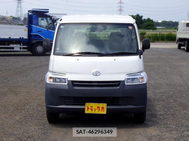 Toyota TOWNACE VAN 2019-02 8232170-2