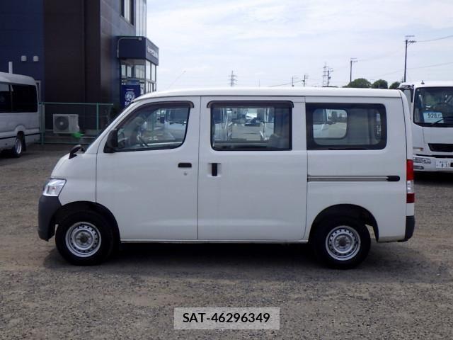 Toyota TOWNACE VAN 2019-02 8232170-3