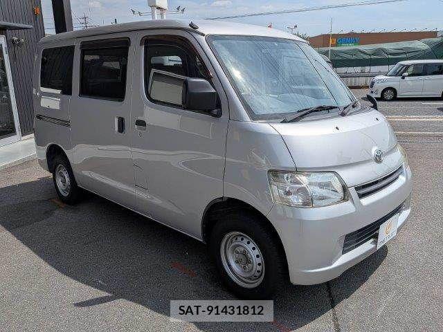 Toyota TOWNACE VAN 2018-11 8317687-13