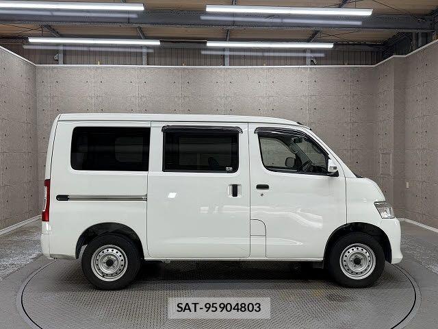 Toyota TOWNACE VAN 2021-07 8317680-6