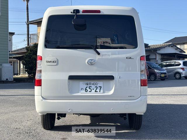 Toyota TOWNACE VAN 2025-12 8338225-9