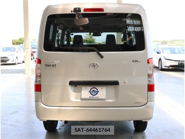 Toyota TOWNACE VAN 2024-08 8338226-21