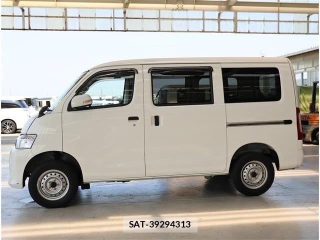 Toyota TOWNACE VAN 2024-10 8338227-19