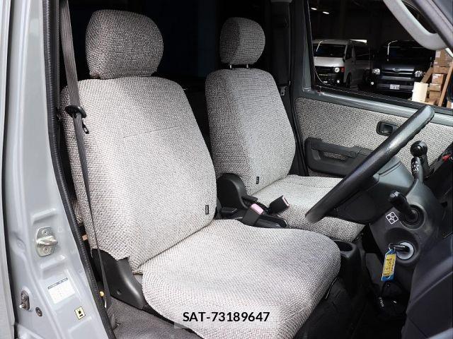 Toyota TOWNACE VAN 2017-01 8369438-9
