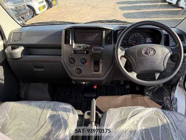 Toyota TOWNACE VAN 2026-07 8369439-12