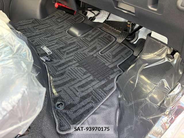 Toyota TOWNACE VAN 2026-07 8369439-27
