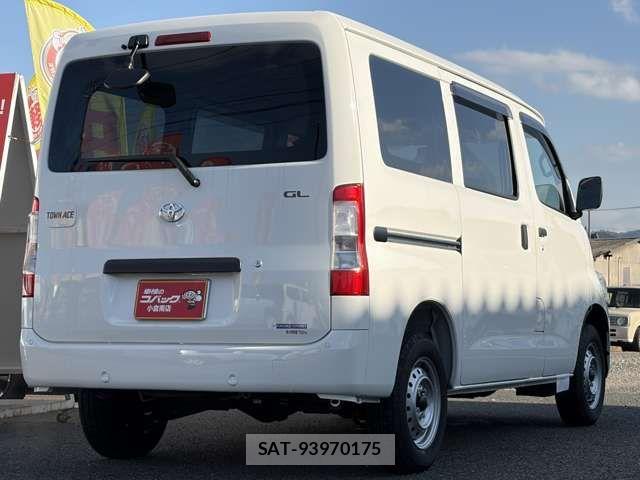 Toyota TOWNACE VAN 2026-07 8369439-5
