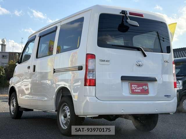 Toyota TOWNACE VAN 2026-07 8369439-7