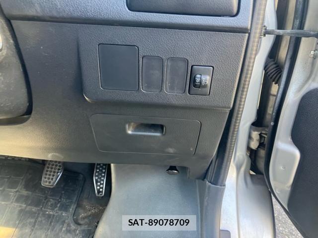 Toyota TOWNACE VAN 2012-07 8527814-11