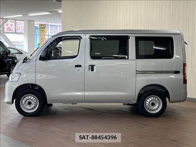 Toyota TOWNACE VAN 2025-09 8832094-7