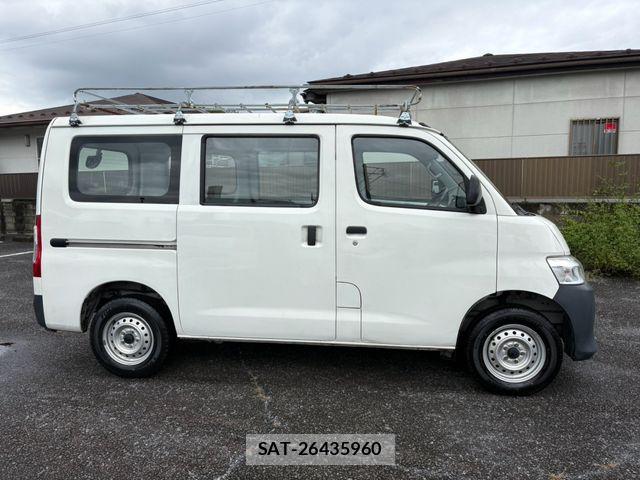 Toyota TOWNACE VAN 2021-06 8832106-8