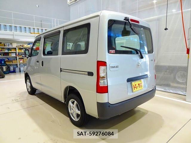 Toyota TOWNACE VAN 2022-11 1229822-3