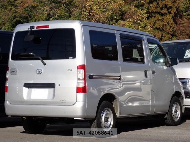 Toyota TOWNACE VAN 2021-12 2101282-1