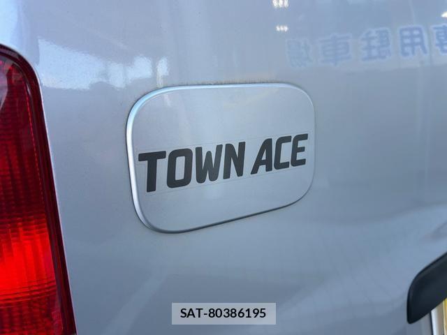 Toyota TOWNACE VAN 2015-03 3778629-13